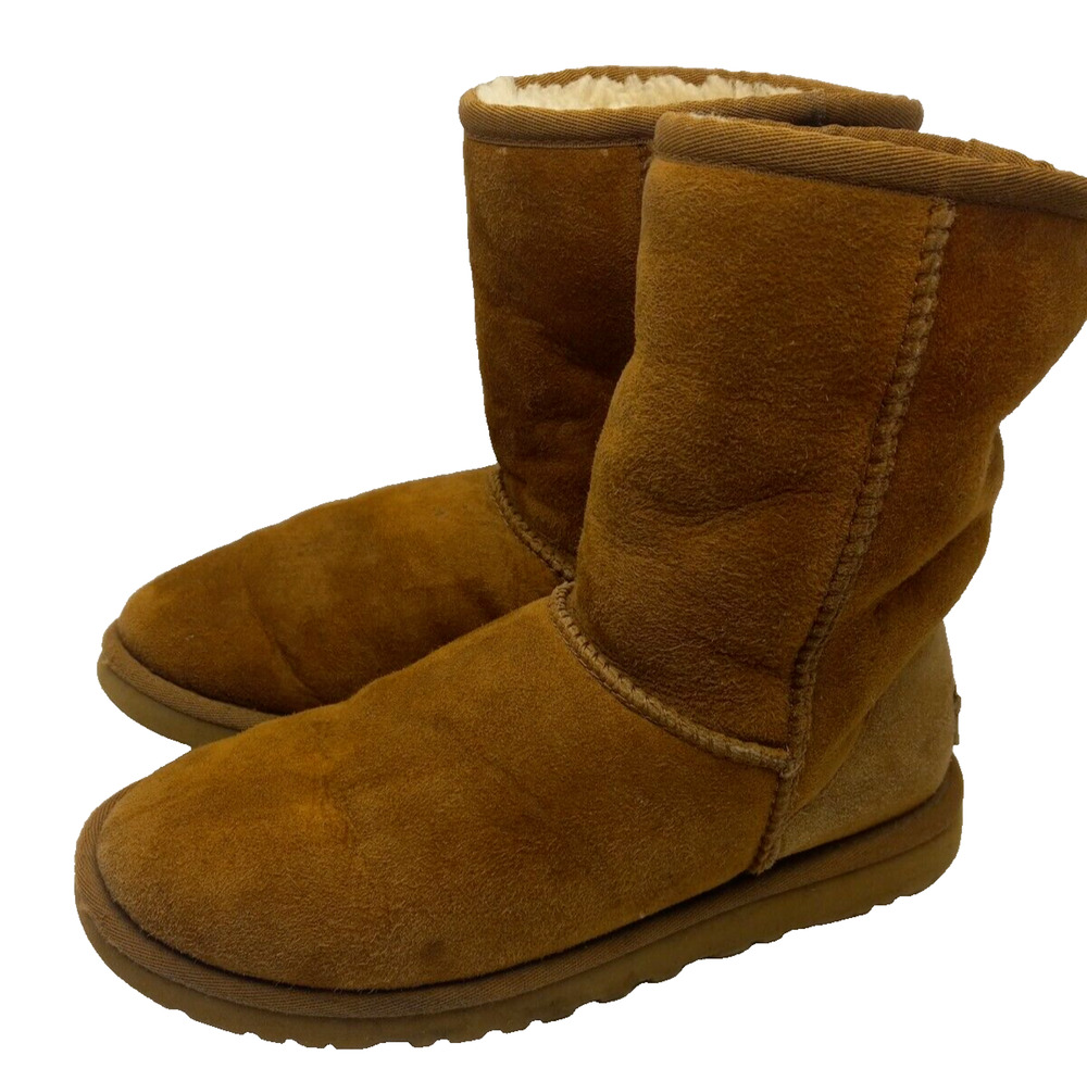 UGG Classic Short Womens Sz 6 Brown Chestnut Suede Sheepskin Boots